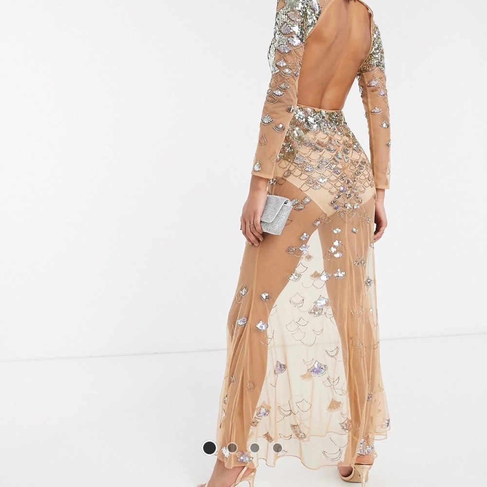 Women’s Dress - Picture 2 of 2